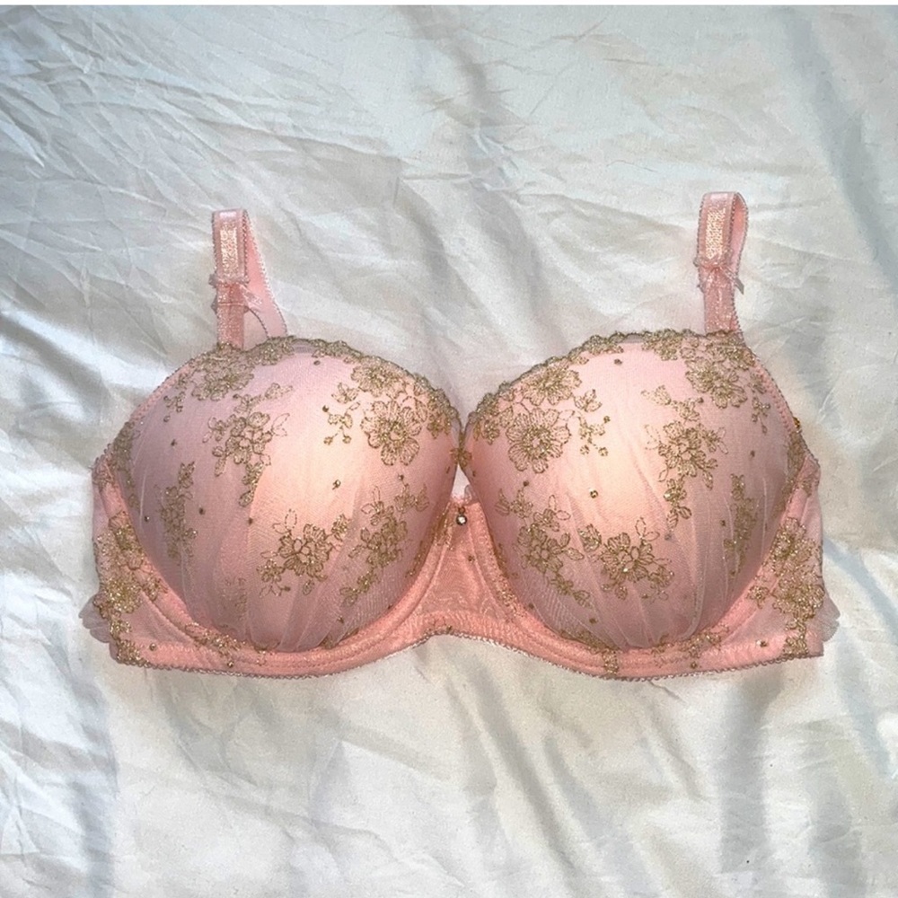 Victoria’s Secret dream angels bra